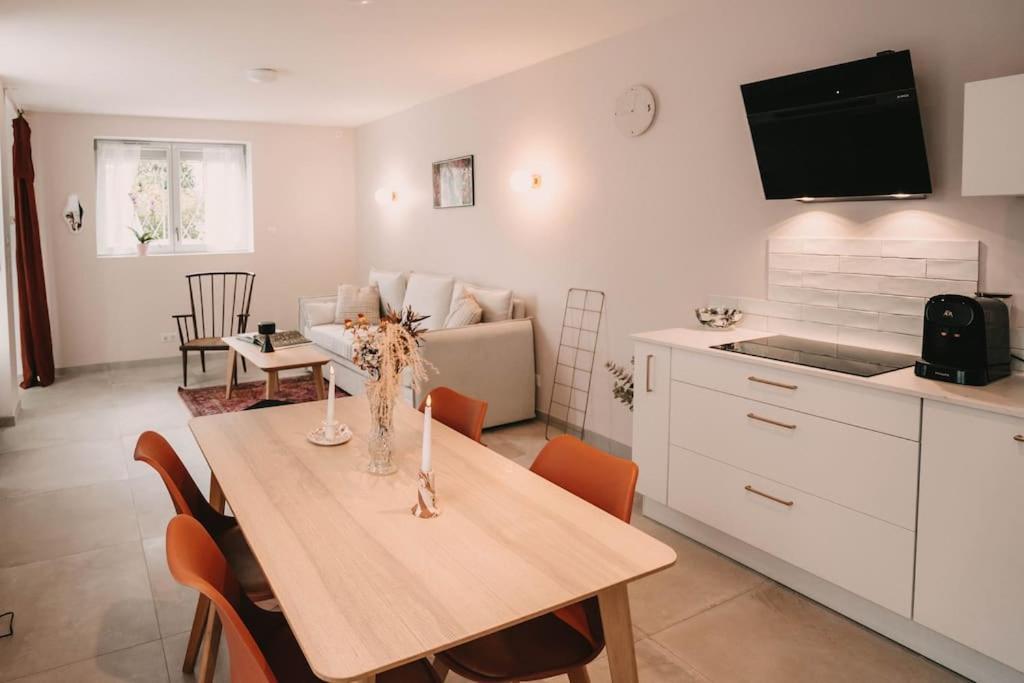 Maison Privee, 2 Ch. 6 Pers. 5 Min Gare, Parking Besancon Exterior photo